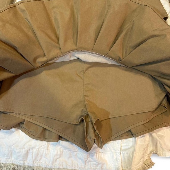 Prettylittlething brown zip-up jacket and pleated skirt set - Picture 4 of 5